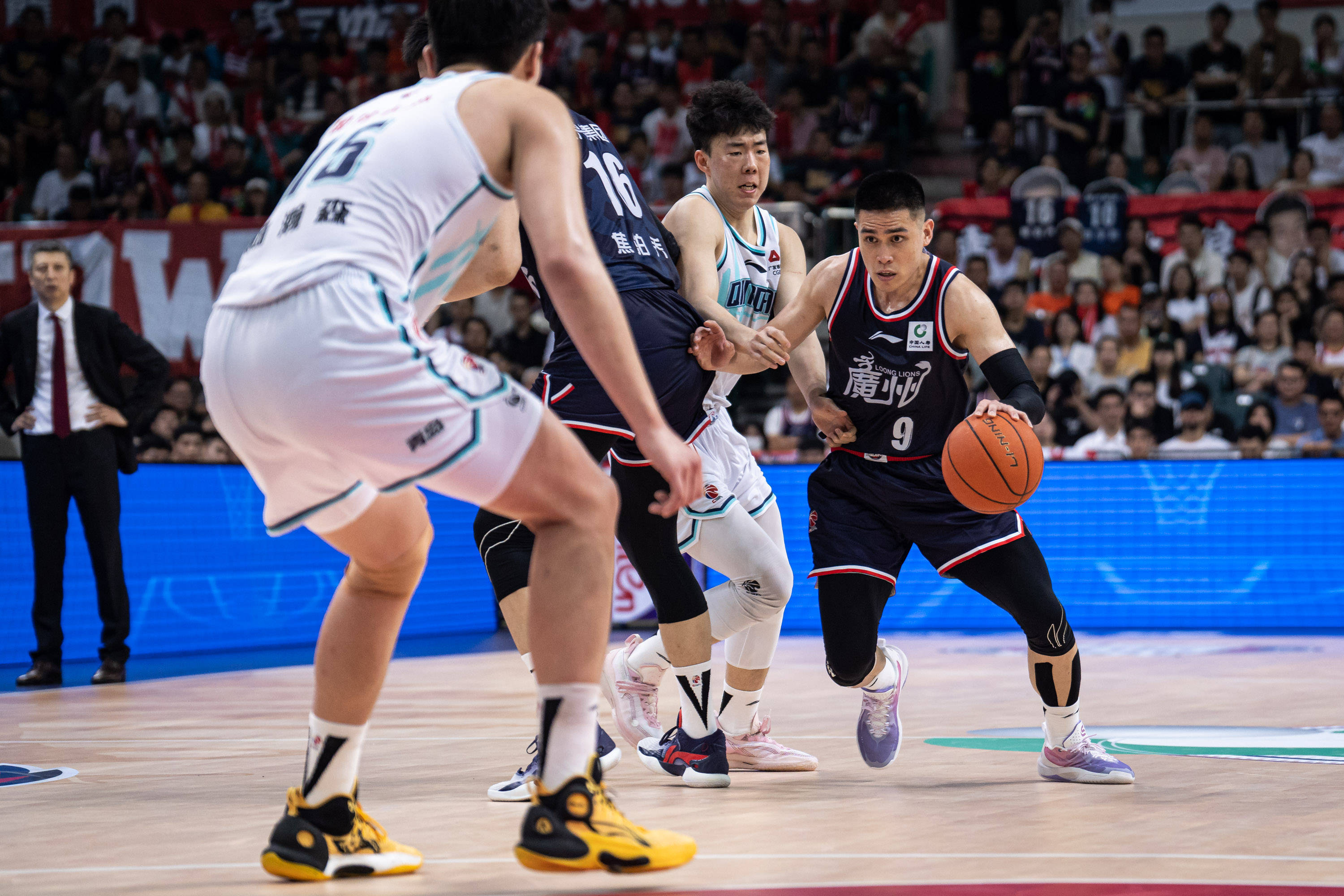 引巨星的能 引巨星的能