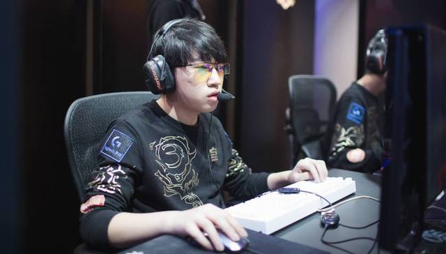 迫使安在反 迫使安在反