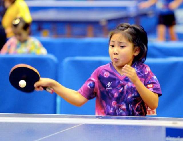 詹姆斯：布朗尼不太喜欢发消息 也许他正在芝加哥享用晚餐